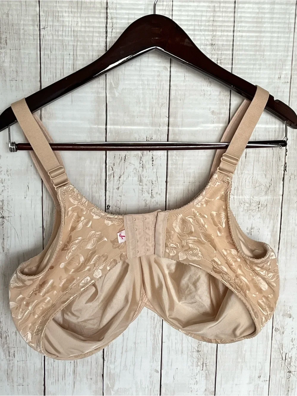 Wacoal Floral Jacquard Full-Coverage Bra in Beige 44G